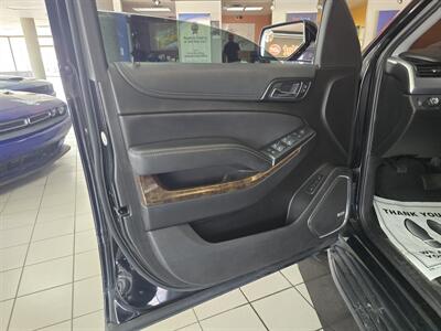 2020 Chevrolet Suburban LT   - Photo 7 - Hamilton, OH 45015