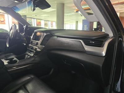 2020 Chevrolet Suburban LT   - Photo 14 - Hamilton, OH 45015