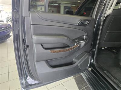 2020 Chevrolet Suburban LT   - Photo 9 - Hamilton, OH 45015