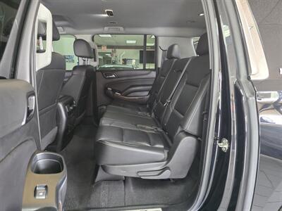 2020 Chevrolet Suburban LT   - Photo 11 - Hamilton, OH 45015