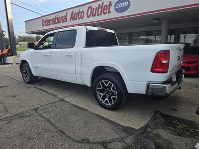 2026 RAM 1500 LARAMIE 4DR CREW CAB 4X4 - Photo 4 - Hamilton, OH 45015
