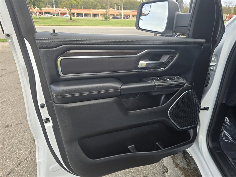 2026 RAM 1500 LARAMIE 4DR CREW CAB 4X4 - Photo 6 - Hamilton, OH 45015