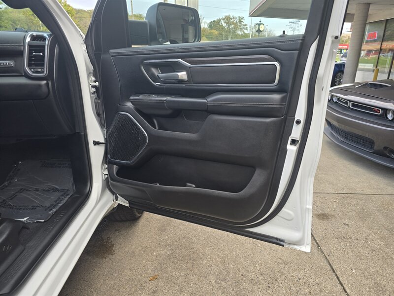 2026 RAM 1500 LARAMIE 4DR CREW CAB 4X4 - Photo 15 - Hamilton, OH 45015