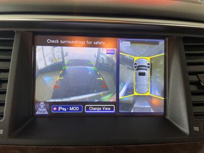2016 INFINITI QX80   - Photo 16 - Hamilton, OH 45015