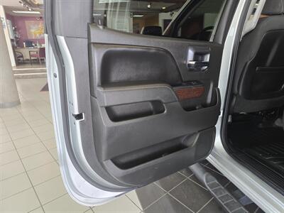 2015 GMC Sierra 1500 SLE-CREW CAB-4X4   - Photo 10 - Hamilton, OH 45015