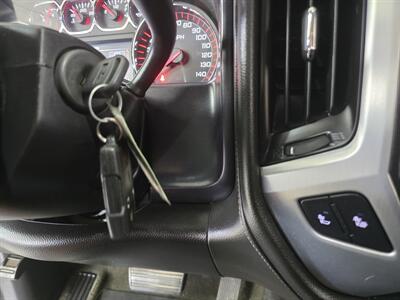 2015 GMC Sierra 1500 SLE-CREW CAB-4X4   - Photo 22 - Hamilton, OH 45015