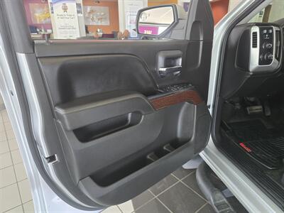 2015 GMC Sierra 1500 SLE-CREW CAB-4X4   - Photo 7 - Hamilton, OH 45015