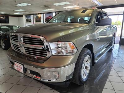 2015 RAM 1500 Big Horn/CREW CAB/HEMI/4X4   - Photo 2 - Hamilton, OH 45015