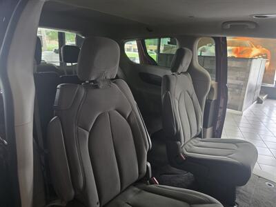2021 Chrysler Voyager LX 4DR MINI-VAN   - Photo 16 - Hamilton, OH 45015
