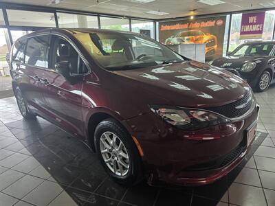2021 Chrysler Voyager LX 4DR MINI-VAN   - Photo 4 - Hamilton, OH 45015