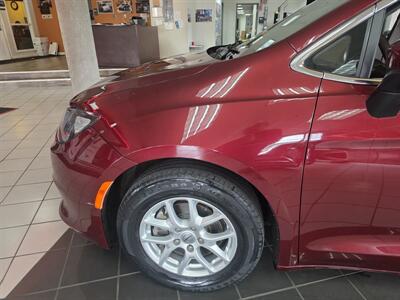 2021 Chrysler Voyager LX 4DR MINI-VAN   - Photo 32 - Hamilton, OH 45015