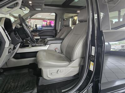 2017 Ford F-150 Lariat SUPER CREW 4X4   - Photo 9 - Hamilton, OH 45015