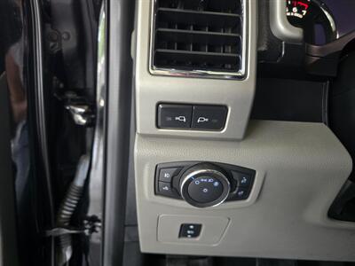 2017 Ford F-150 Lariat SUPER CREW 4X4   - Photo 30 - Hamilton, OH 45015