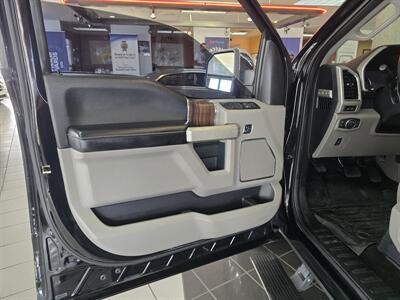 2017 Ford F-150 Lariat SUPER CREW 4X4   - Photo 10 - Hamilton, OH 45015