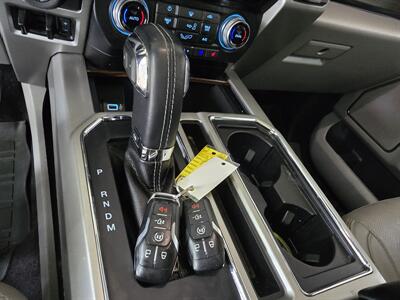 2017 Ford F-150 Lariat SUPER CREW 4X4   - Photo 29 - Hamilton, OH 45015