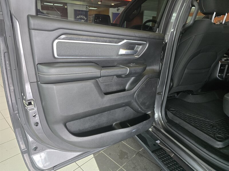 2020 RAM 1500 Big Horn/CREW CAB/4X4/V6 - Photo 10 - Hamilton, OH 45015