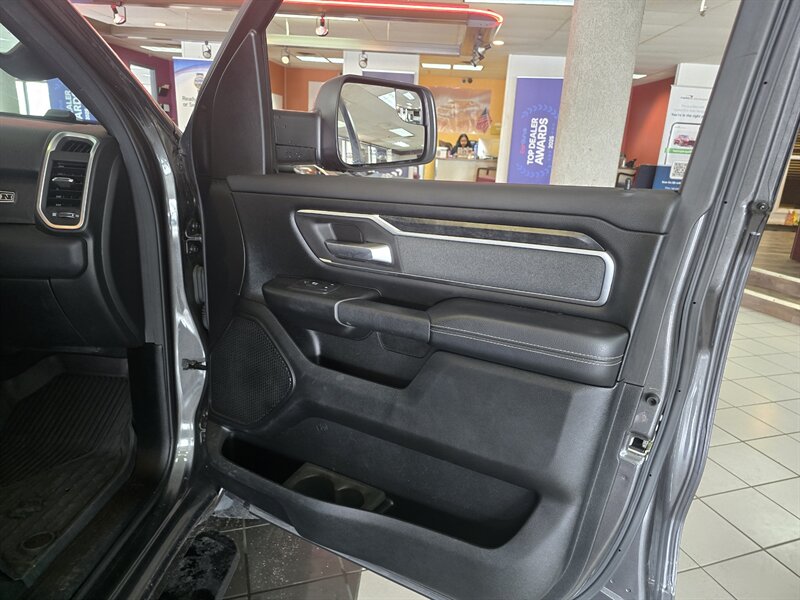 2020 RAM 1500 Big Horn/CREW CAB/4X4/V6 - Photo 16 - Hamilton, OH 45015