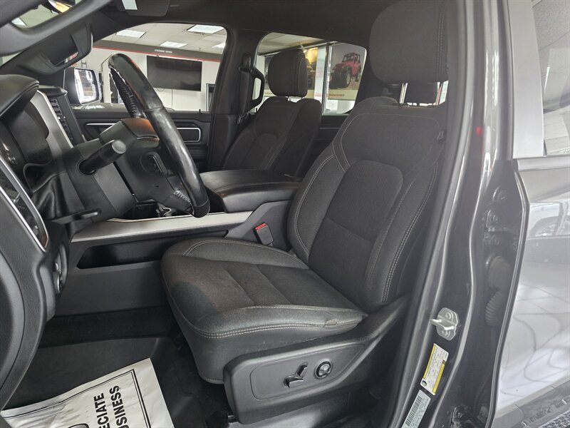 2020 RAM 1500 Big Horn/CREW CAB/4X4/V6 - Photo 12 - Hamilton, OH 45015