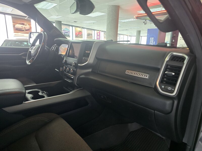 2020 RAM 1500 Big Horn/CREW CAB/4X4/V6 - Photo 17 - Hamilton, OH 45015