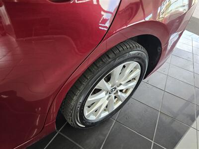 2019 Toyota Camry LE 4DR SEDAN - Photo 26 - Hamilton, OH 45015