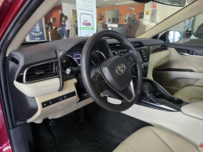 2019 Toyota Camry LE 4DR SEDAN - Photo 8 - Hamilton, OH 45015