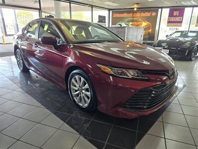 2019 Toyota Camry LE 4DR SEDAN - Photo 3 - Hamilton, OH 45015