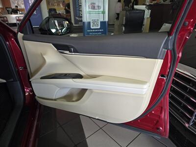 2019 Toyota Camry LE 4DR SEDAN - Photo 12 - Hamilton, OH 45015