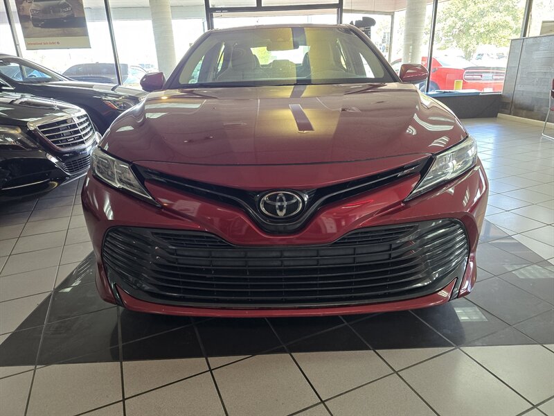 2019 Toyota Camry LE 4DR SEDAN - Photo 2 - Hamilton, OH 45015