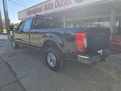 2022 Ford F-250 XL 4DR SUPER CREW   - Photo 6 - Hamilton, OH 45015
