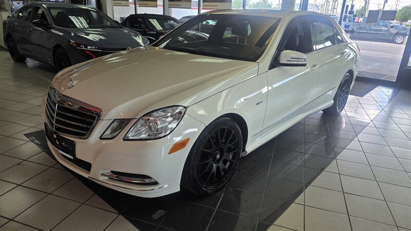 2012 Mercedes-Benz E 350 Luxury 4MATIC   - Photo 1 - Hamilton, OH 45015
