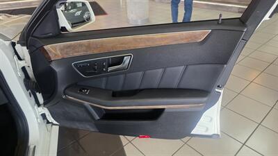 2012 Mercedes-Benz E 350 Luxury 4MATIC   - Photo 28 - Hamilton, OH 45015