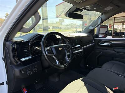 2025 Chevrolet Silverado 3500 LT 4DR CREW 4X4 /DUALLY/DIESEL - Photo 11 - Hamilton, OH 45015