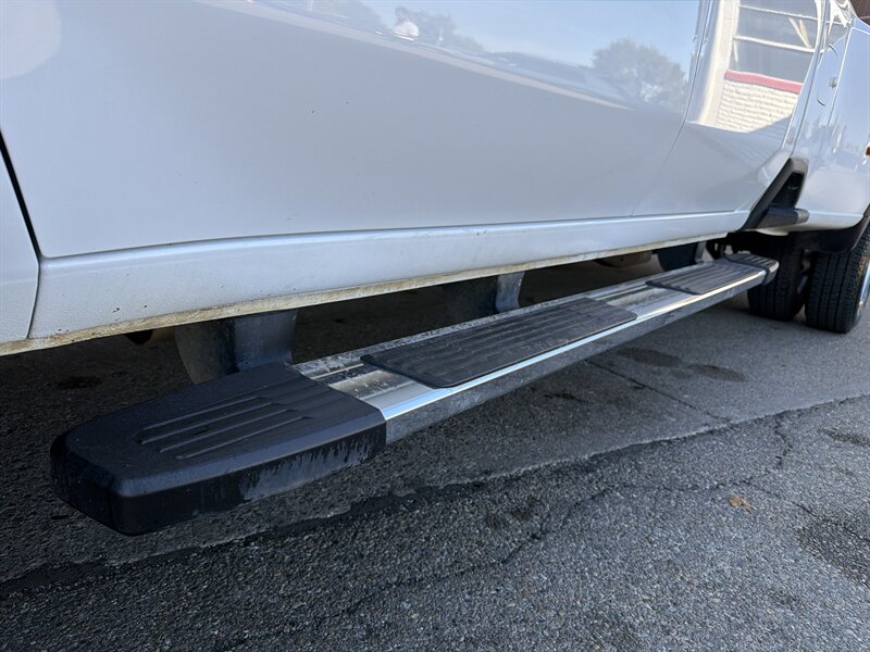 2025 Chevrolet Silverado 3500 LT 4DR CREW 4X4 /DUALLY/DIESEL - Photo 36 - Hamilton, OH 45015