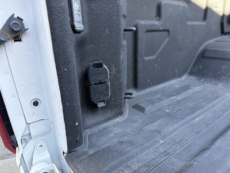 2025 Chevrolet Silverado 3500 LT 4DR CREW 4X4 /DUALLY/DIESEL - Photo 30 - Hamilton, OH 45015