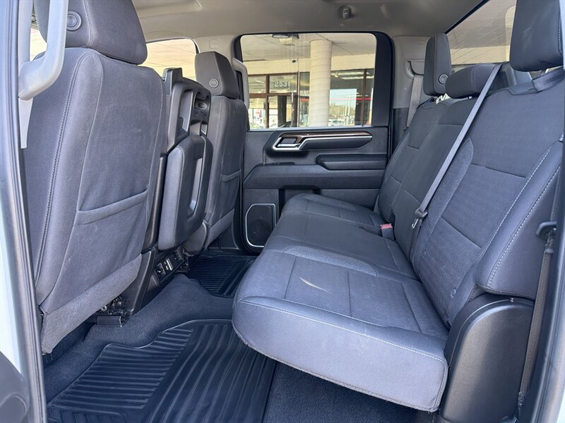 2025 Chevrolet Silverado 3500 LT 4DR CREW 4X4 /DUALLY/DIESEL - Photo 21 - Hamilton, OH 45015