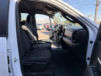 2025 Chevrolet Silverado 3500 LT 4DR CREW 4X4 /DUALLY/DIESEL - Photo 25 - Hamilton, OH 45015
