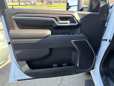 2025 Chevrolet Silverado 3500 LT 4DR CREW 4X4 /DUALLY/DIESEL - Photo 20 - Hamilton, OH 45015