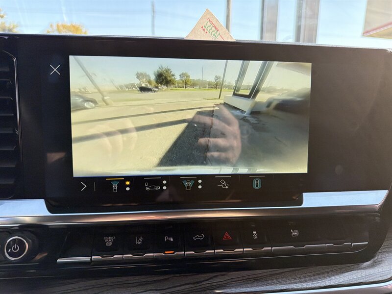 2025 Chevrolet Silverado 3500 LT 4DR CREW 4X4 /DUALLY/DIESEL - Photo 17 - Hamilton, OH 45015