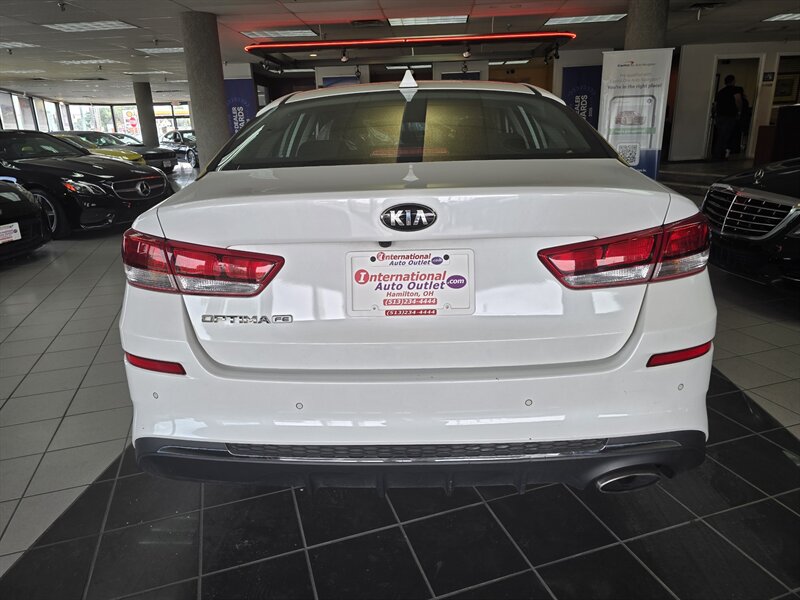 2019 Kia Optima LX 4DR SEDAN - Photo 5 - Hamilton, OH 45015