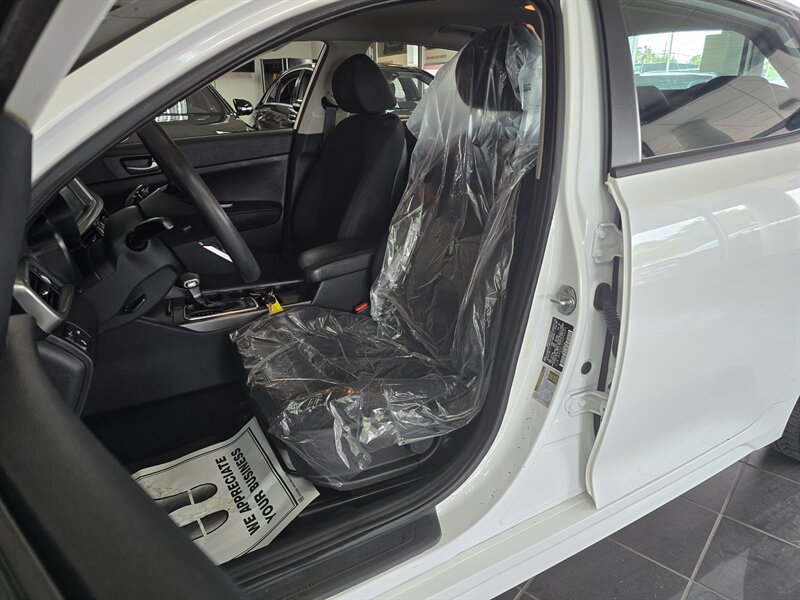 2019 Kia Optima LX 4DR SEDAN - Photo 9 - Hamilton, OH 45015