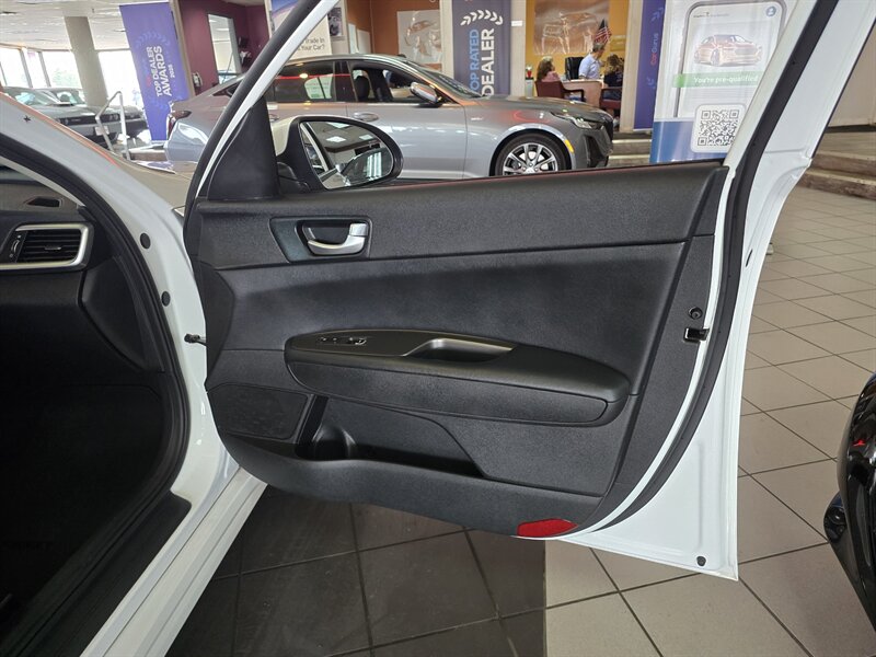 2019 Kia Optima LX 4DR SEDAN - Photo 12 - Hamilton, OH 45015