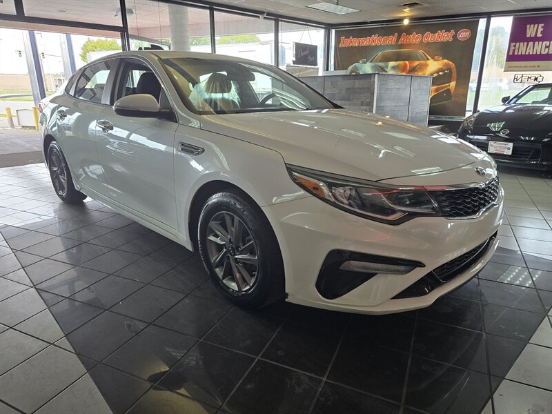 2019 Kia Optima LX 4DR SEDAN - Photo 3 - Hamilton, OH 45015