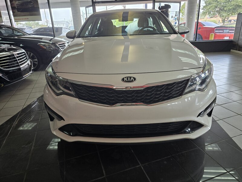 2019 Kia Optima LX 4DR SEDAN - Photo 2 - Hamilton, OH 45015