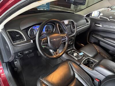 2019 Chrysler 300 Series Touring L - Photo 11 - Hamilton, OH 45015