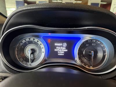 2019 Chrysler 300 Series Touring L - Photo 12 - Hamilton, OH 45015