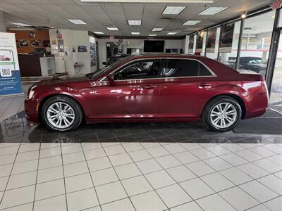 2019 Chrysler 300 Series Touring L - Photo 2 - Hamilton, OH 45015