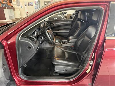 2019 Chrysler 300 Series Touring L - Photo 9 - Hamilton, OH 45015