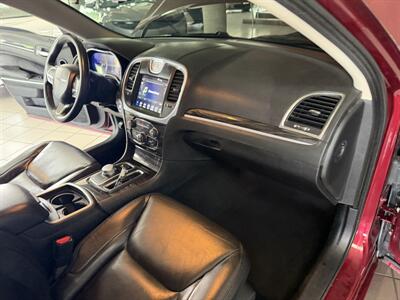2019 Chrysler 300 Series Touring L - Photo 25 - Hamilton, OH 45015