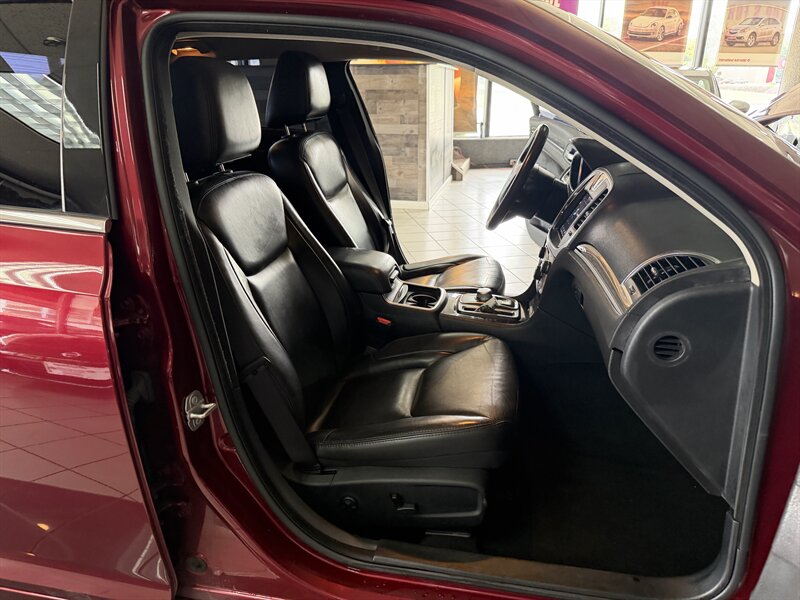 2019 Chrysler 300 Series Touring L - Photo 21 - Hamilton, OH 45015