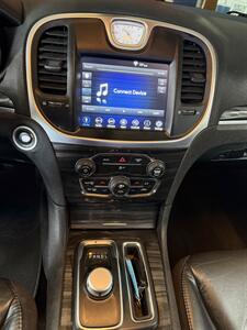 2019 Chrysler 300 Series Touring L - Photo 15 - Hamilton, OH 45015